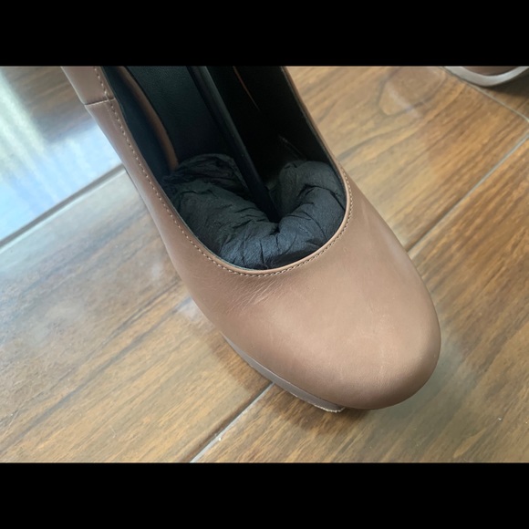 YSL Tribtoo Cognac Pump Size 38 - Picture 10 of 14